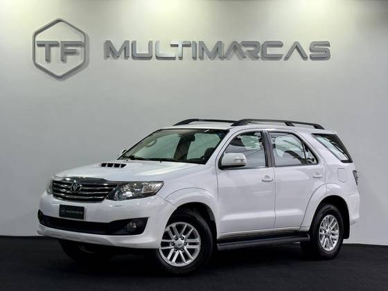 TOYOTA HILUX SW4 3.0 SRV 4X4 16V TURBO INTERCOOLER DIESEL 4P AUTOMÁTICO TOYOTA HILUX SW4 3.0 SRV 4X4 16V TURBO INTERCOOLER DIESEL 4P AUTOMÁTICO